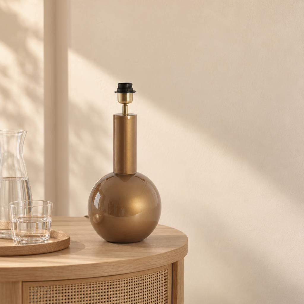Bronzefarvet lampefod med blank finish Light & Living BENAO – stemningsbillede