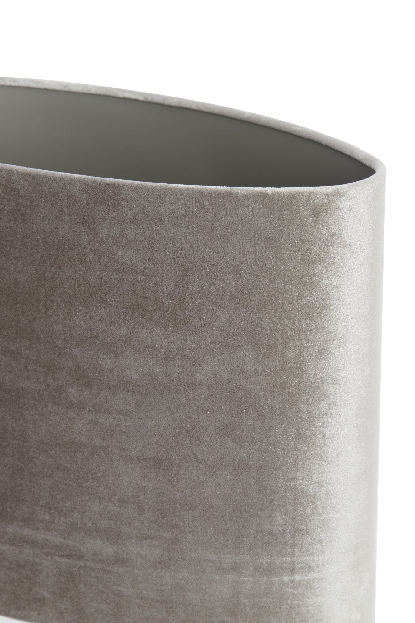 taupe-fluwelen-lampenkap-in-cilindervorm-light-living-palata-variant-image6