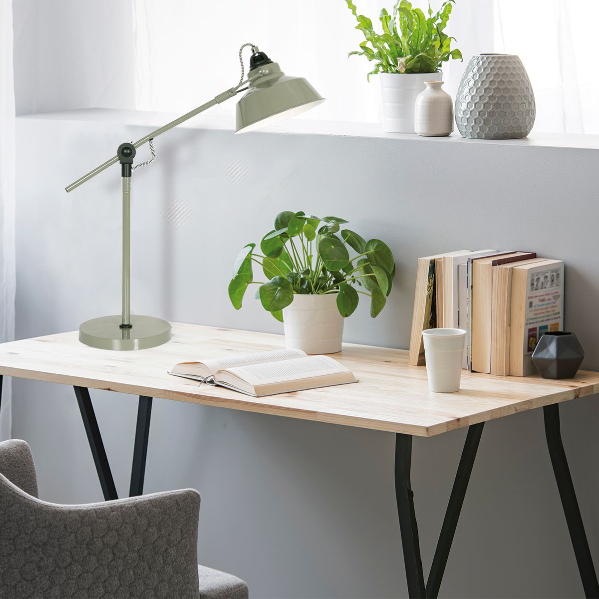 industriele-metalen-tafellamp-groen-mexlite-nove-variant-image2