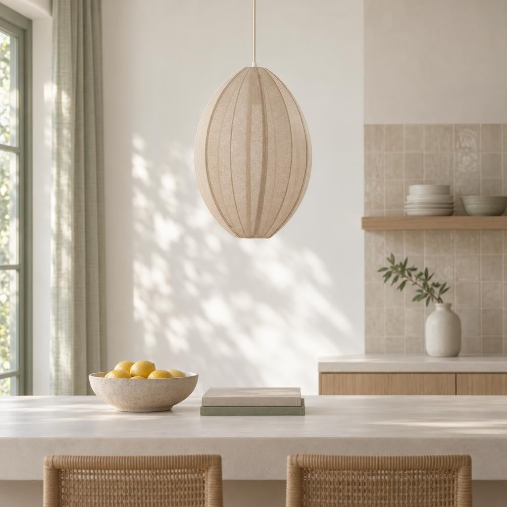 Beige Japandi-pendel i tekstil Light & Living Milatos – stemningsbillede