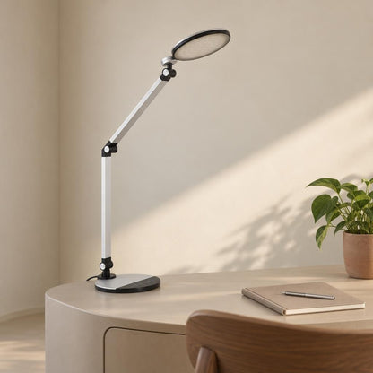 Candeeiro de mesa Obolg Konsti LED prateado/preto – fotografia de ambiente