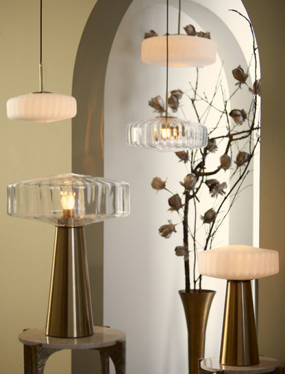 retro-goud-met-melkglazen-tafellamp-light-living-pleat-variant-image5