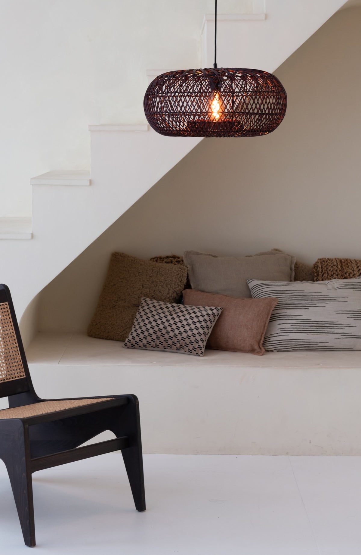 Bordeauxrode rotan hanglamp met open structuur GOOD&MOJO Arizona – afbeelding 5