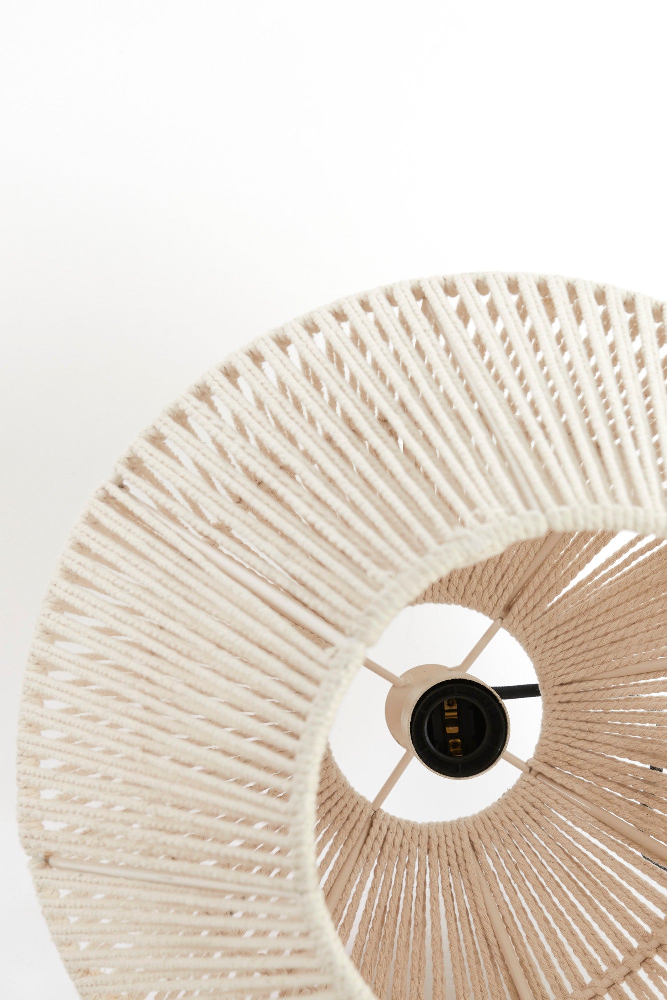 natuurlijke-hanglamp-met-geweven-kap-light-living-deya-variant-image6