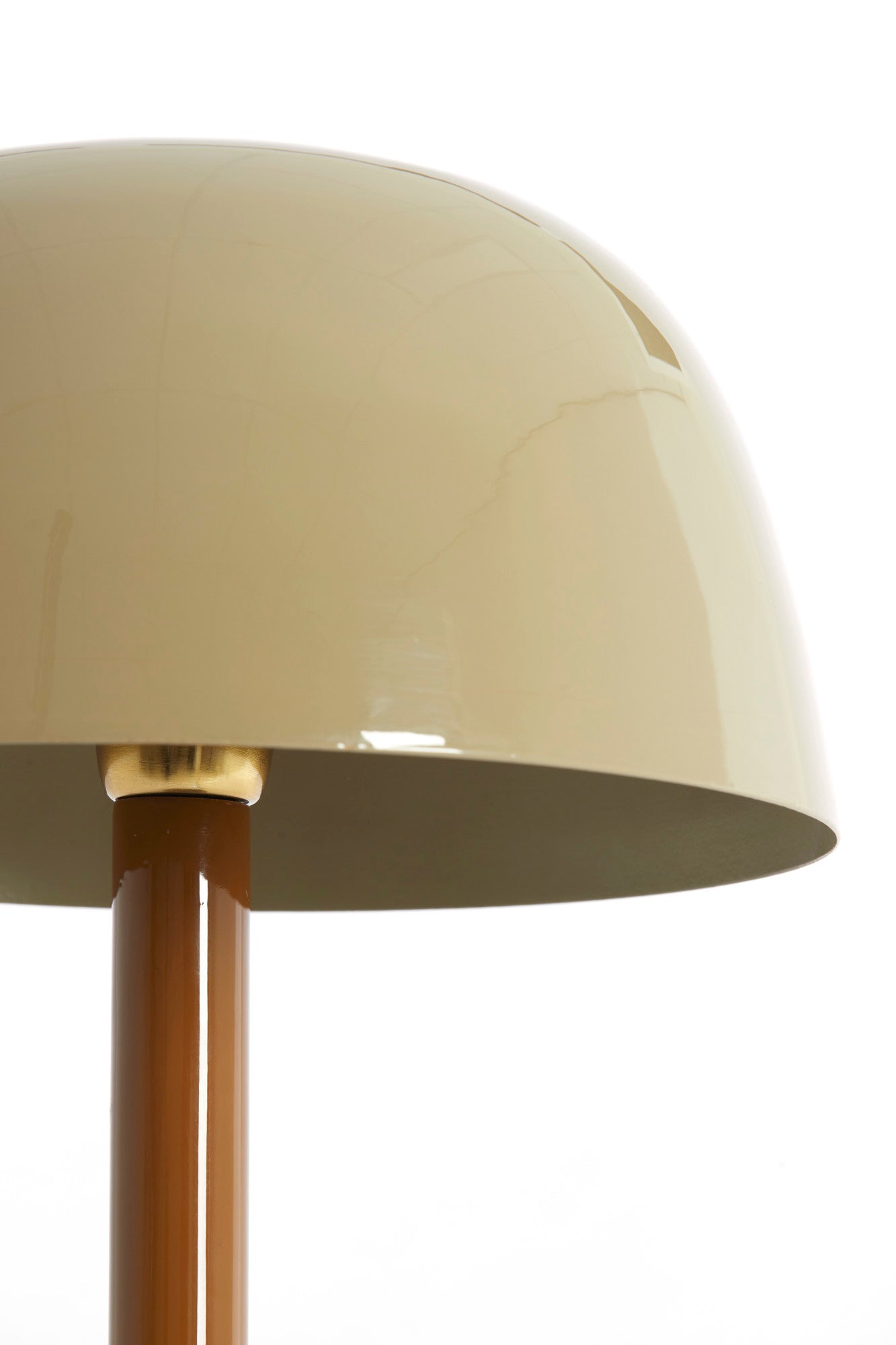 retro-tafellamp-zand-en-bruin-met-ronde-kap-light-living-marivet-variant-image2