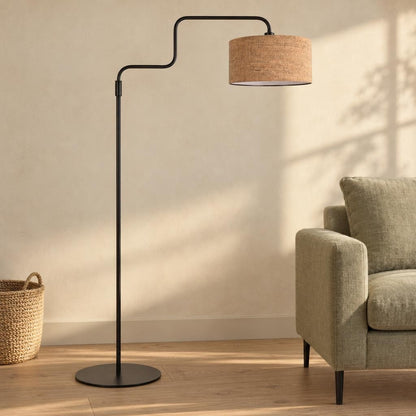 verstelbare-vloerlamp-met-kurken-kap-en-zwart-frame-steinhauer-bloeba-ai-sfeer_image