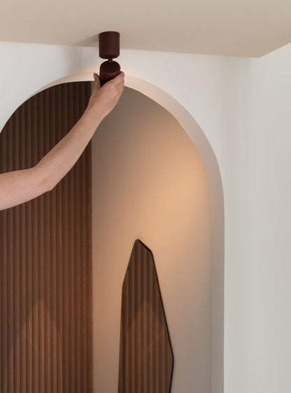 Bordeauxrode aluminium plafondlamp met ronde spot It's About RoMi Milan – afbeelding 4