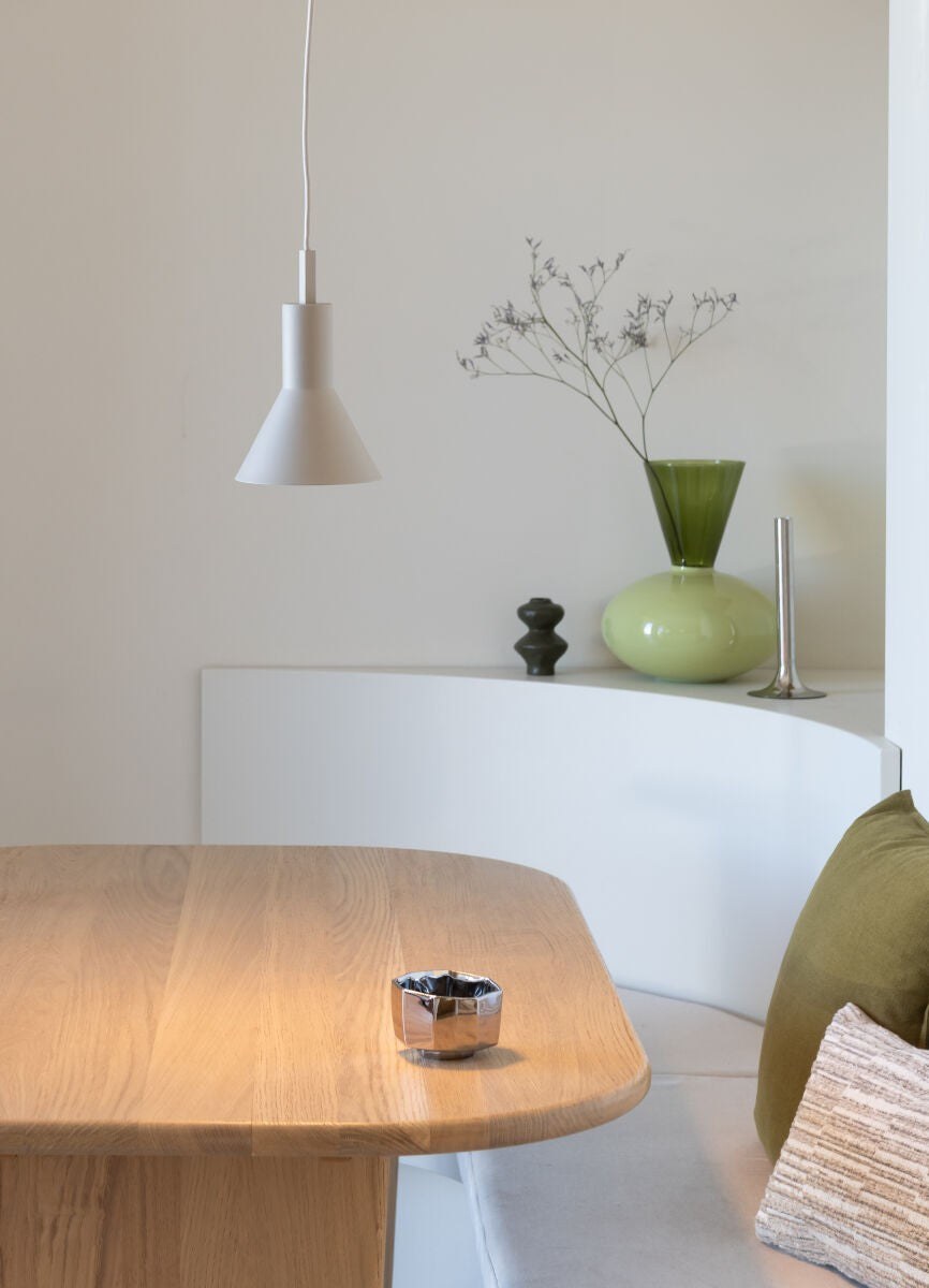 Lampada a sospensione in metallo color sabbia elegante It's About RoMi Stavanger – immagine 3