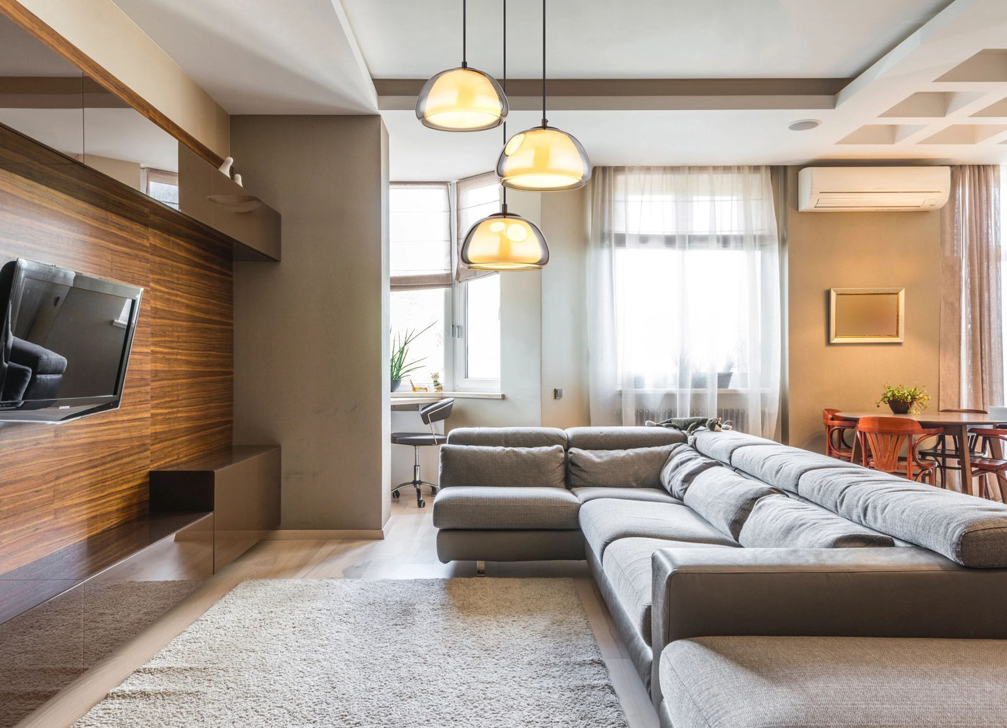 ronde-hanglamp-mat-zwart-rookkleurig-glas-jella-variant-image3