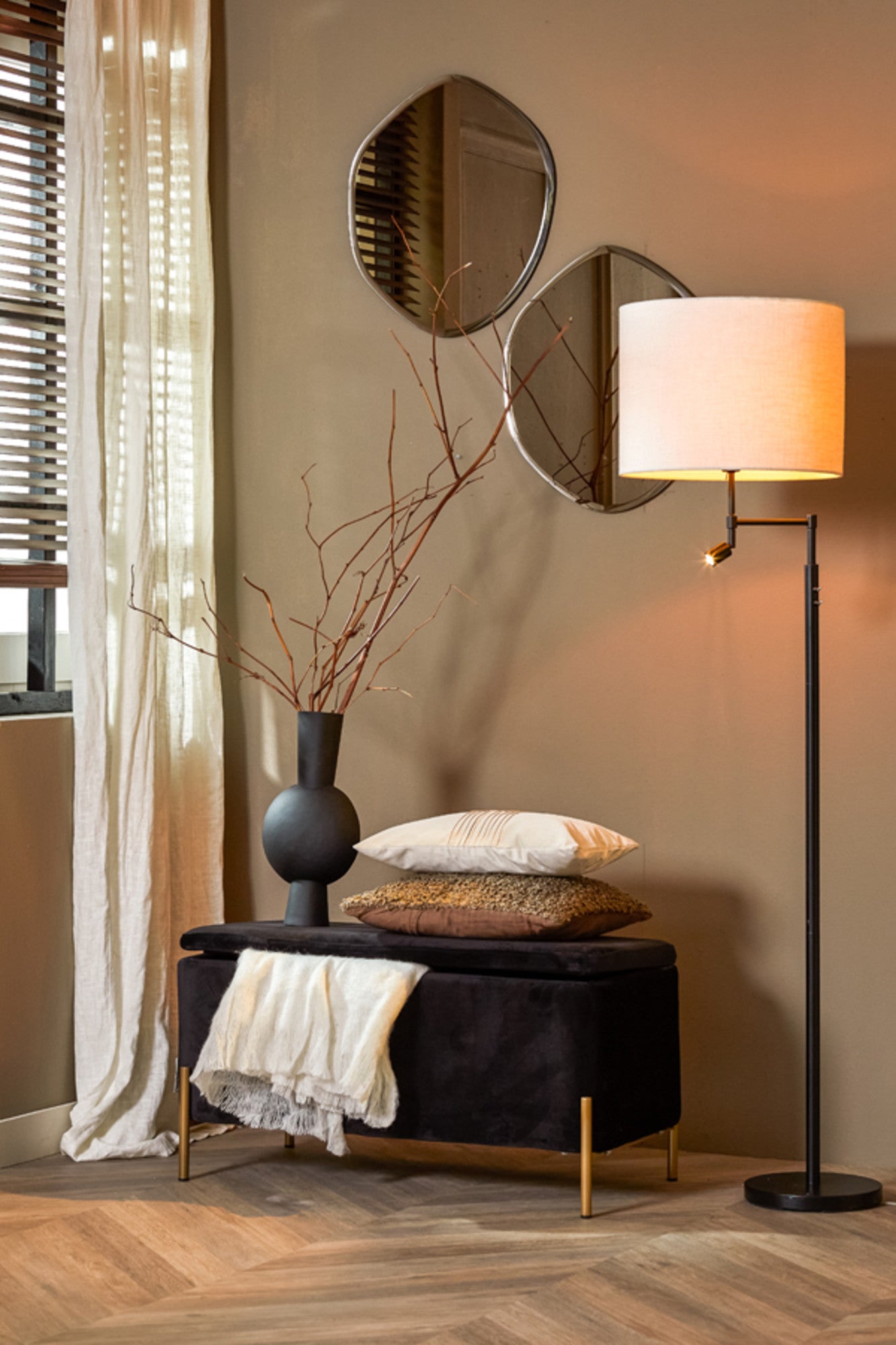 draaibare-lampenvoet-zwart-light-living-montana-variant-image3