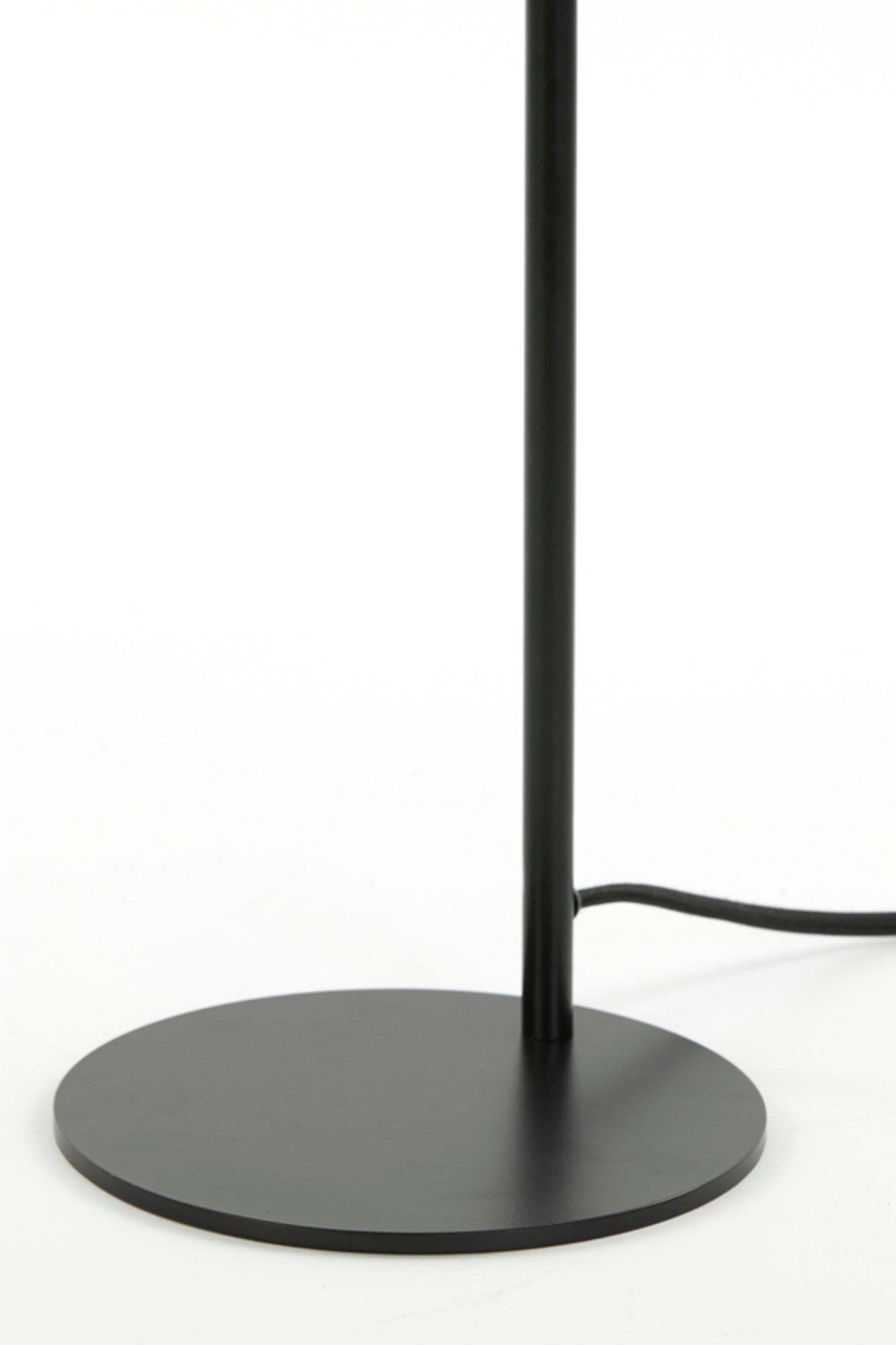 moderne-zwarte-tafellamp-glazen-bol-light-living-subar-variant-image8