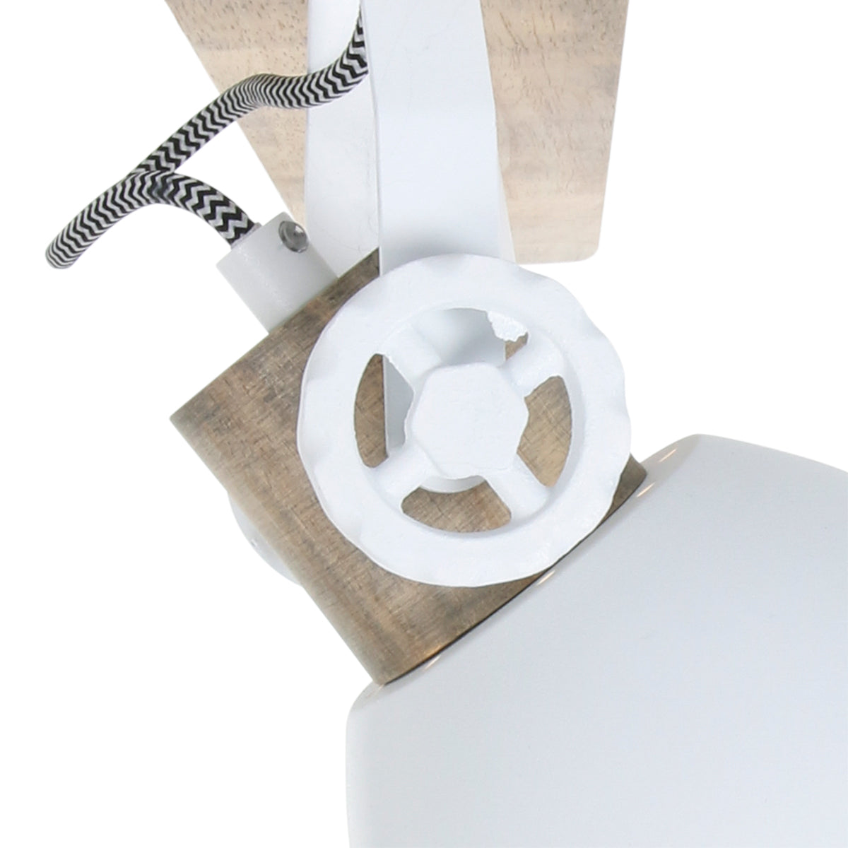 scandinavische-plafondlamp-drie-spots-wit-met-hout-mexlite-gearwood-variant-image4