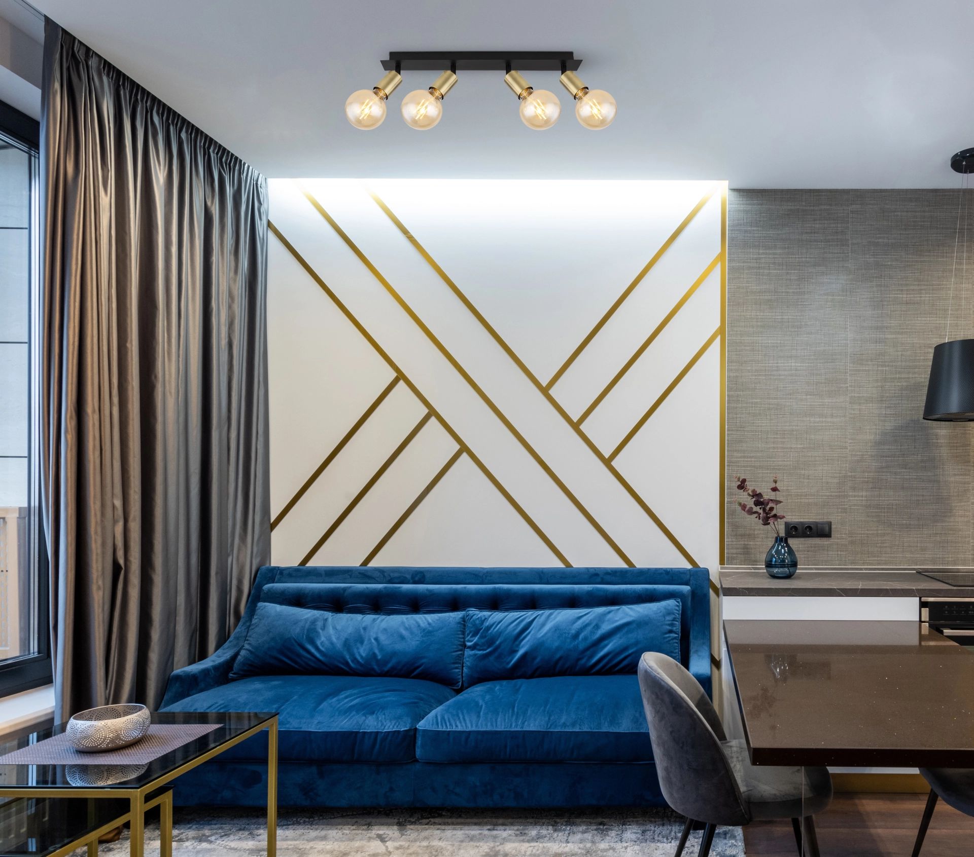 stijlvolle-zwarte-spotlight-met-oud-messing-design-liliana-variant-image5