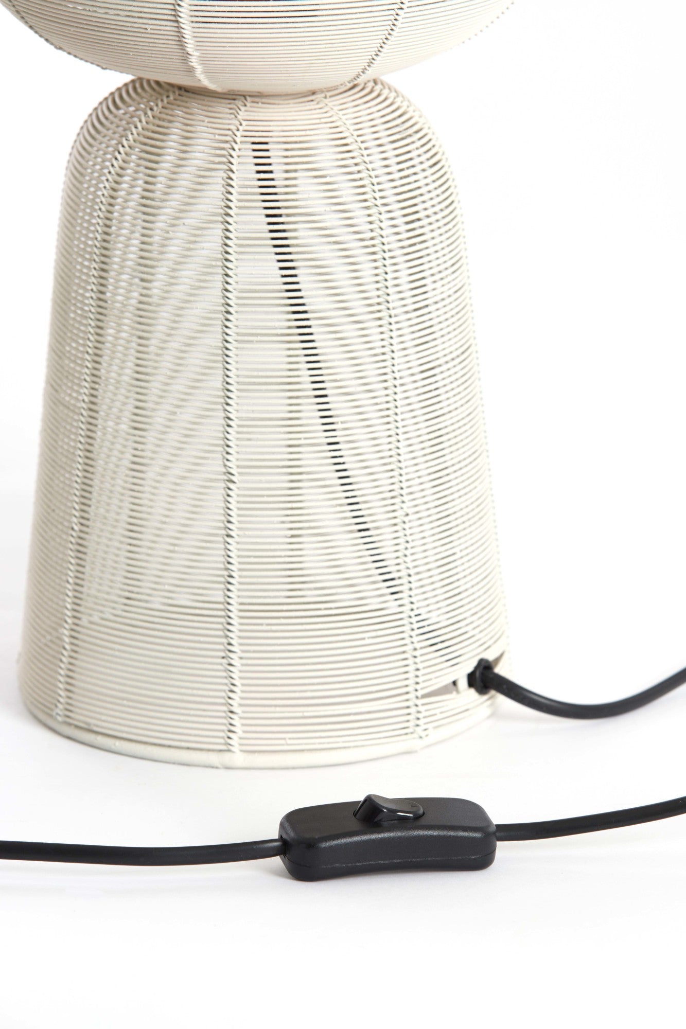 rieten-lichte-tafellamp-light-living-aboso-variant-image7