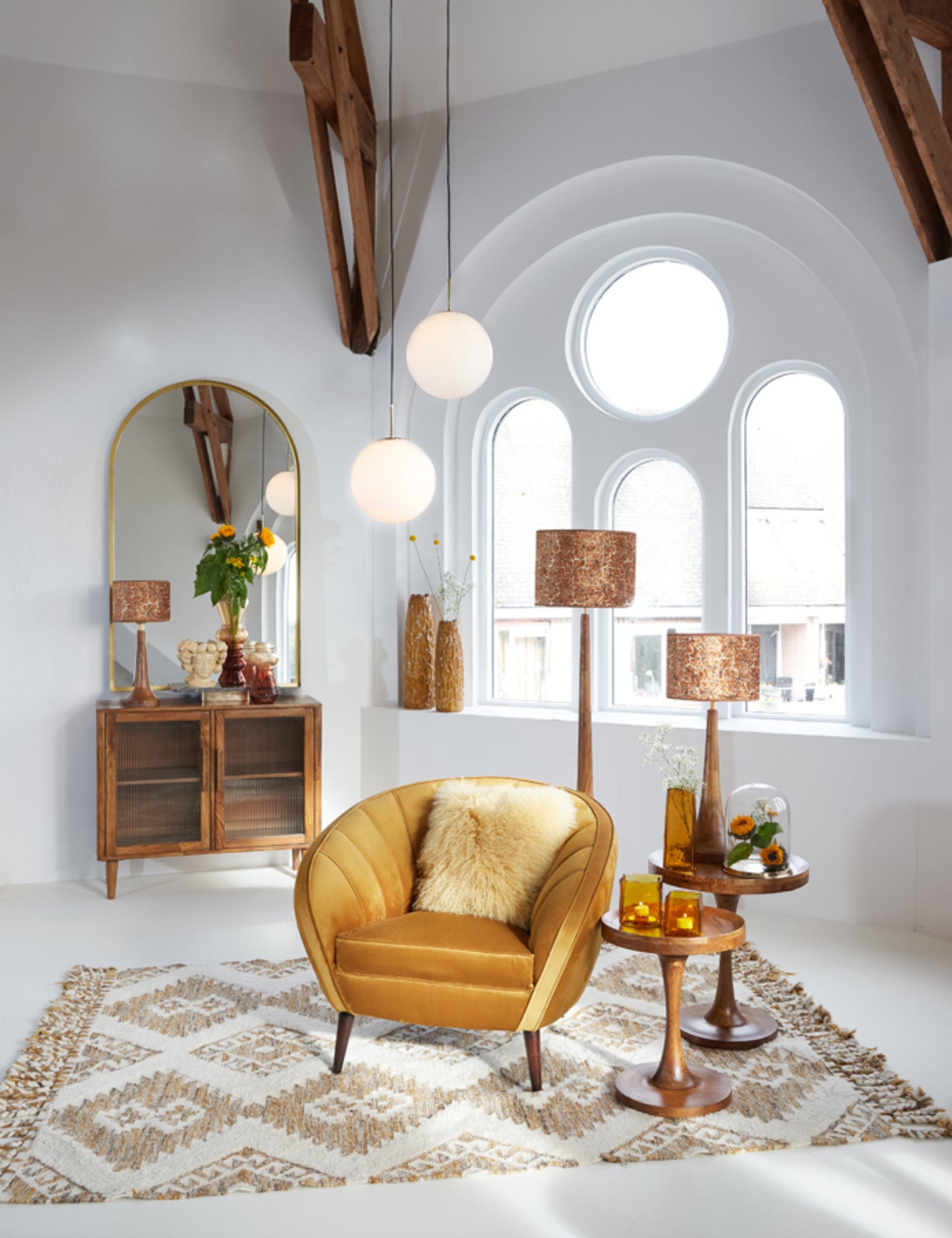 moderne-wit-met-gouden-hanglamp-light-living-medina-variant-image4