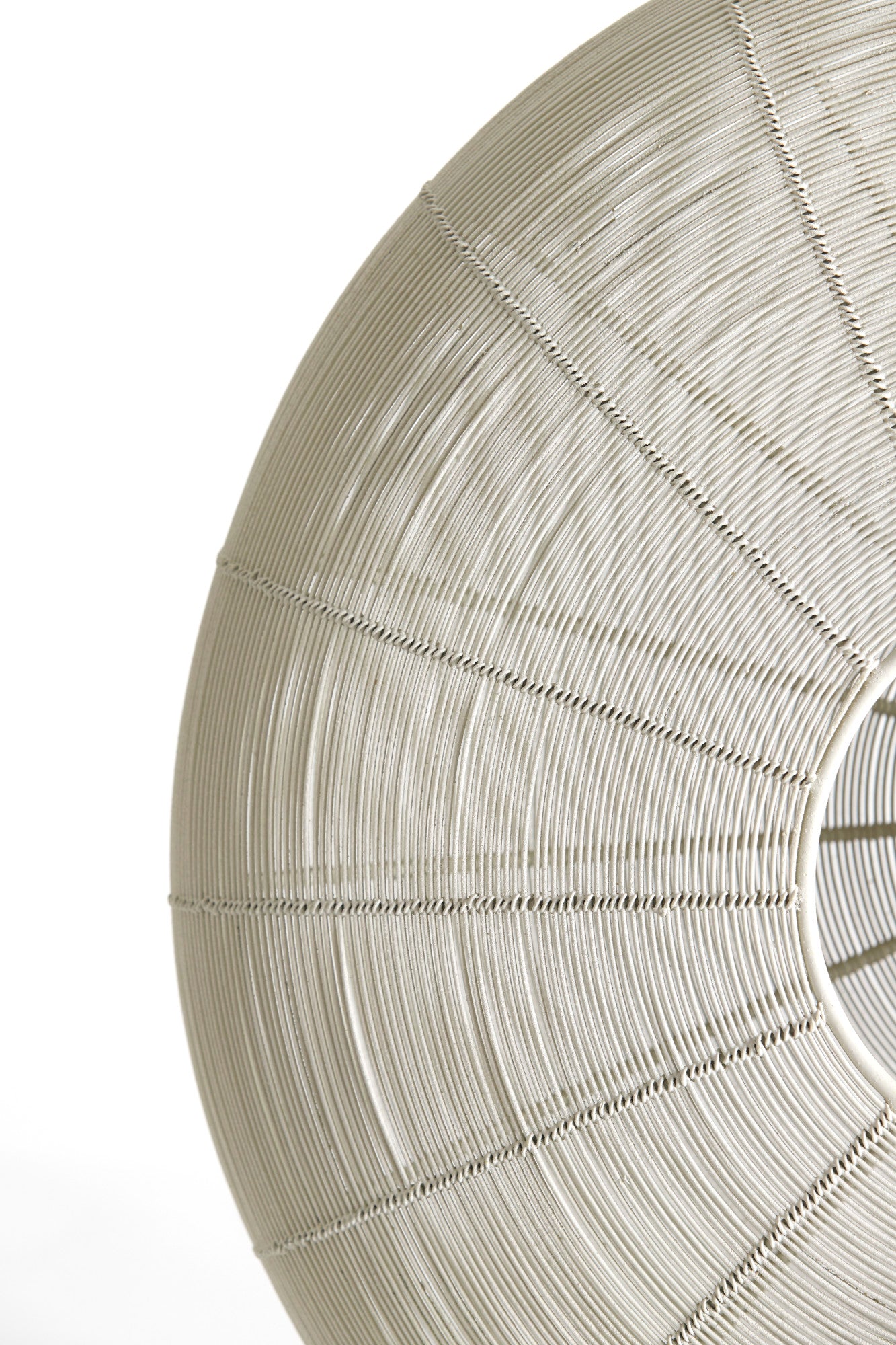 beige-ronde-hanglamp-met-open-structuur-light-living-bahoto-variant-image6
