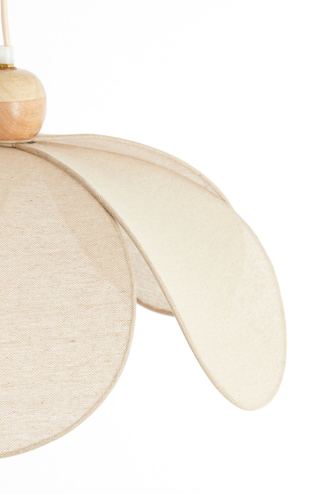 hanglamp-textiel-met-houtdetails-light-living-lavriria-variant-image5