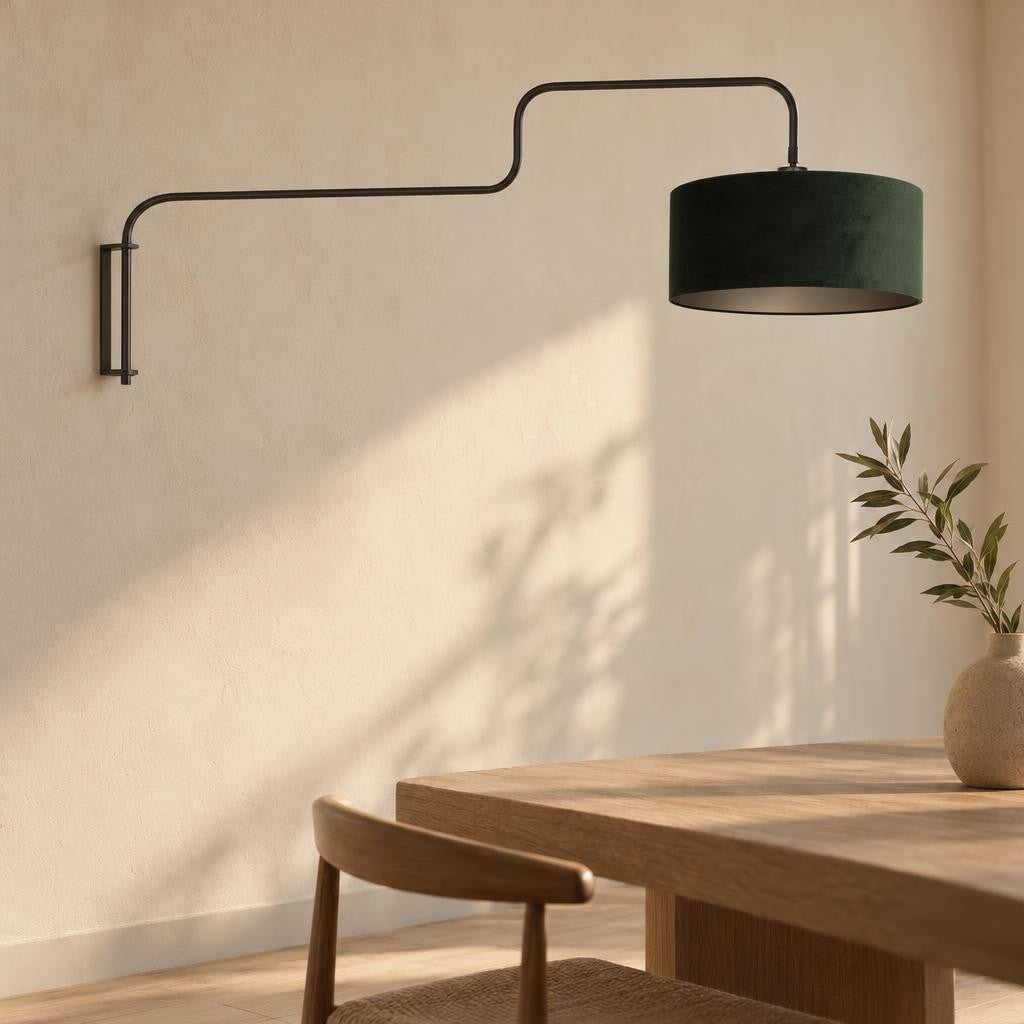 trendy-metalen-wandlamp-groen-veloursstof-steinhauer-bloeba-ai-sfeer_image