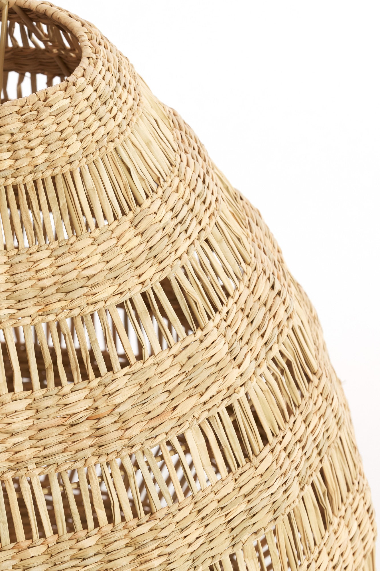 zeegras-hanglamp-naturel-rustige-uitstraling-light-living-soluna-variant-image2