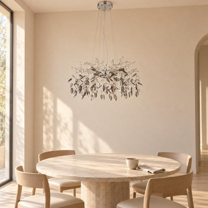 Elegant kromlysekrone med glaskrystaller Danna – stemningsbillede