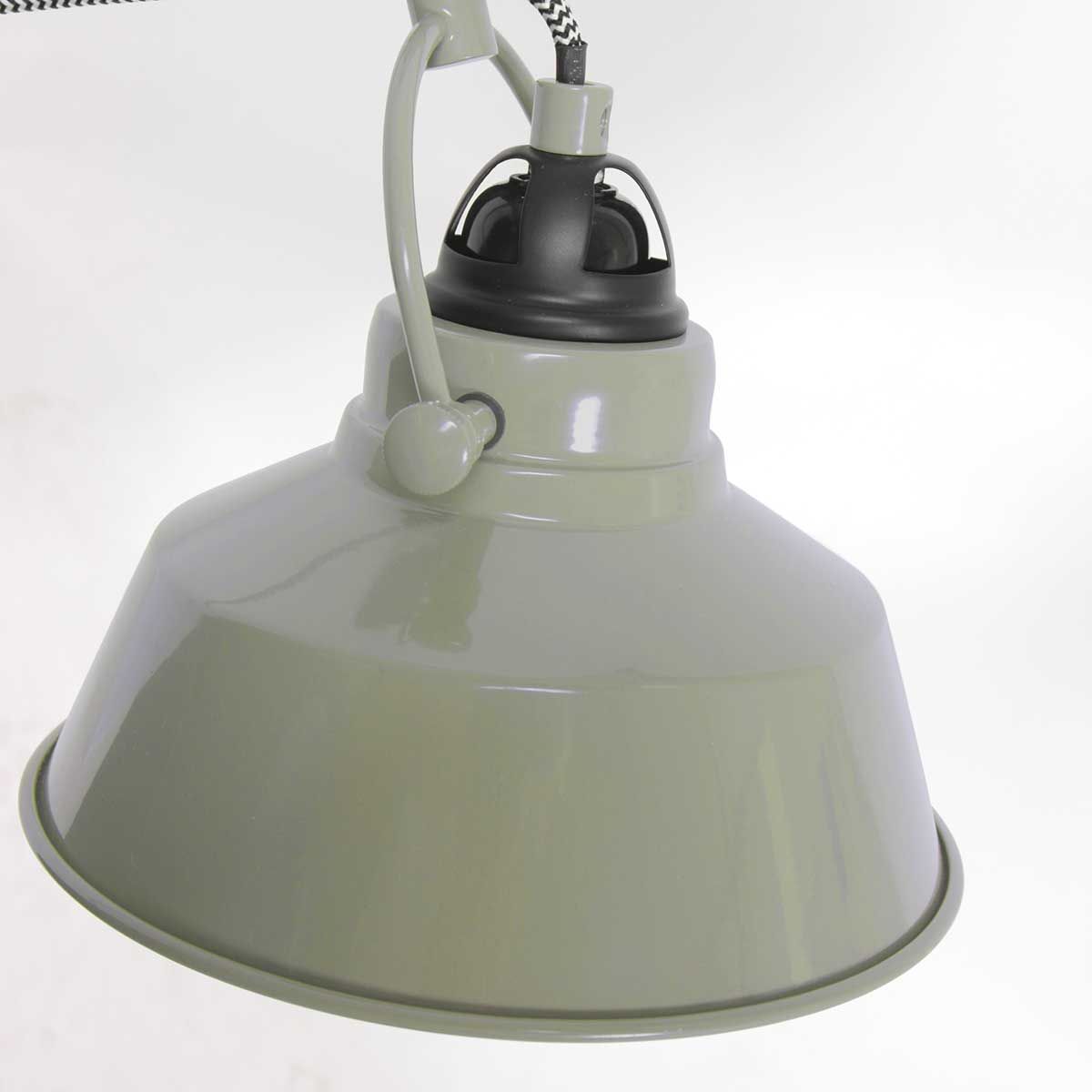 industriele-wandlamp-groen-metaal-mexlite-nove-variant-image6
