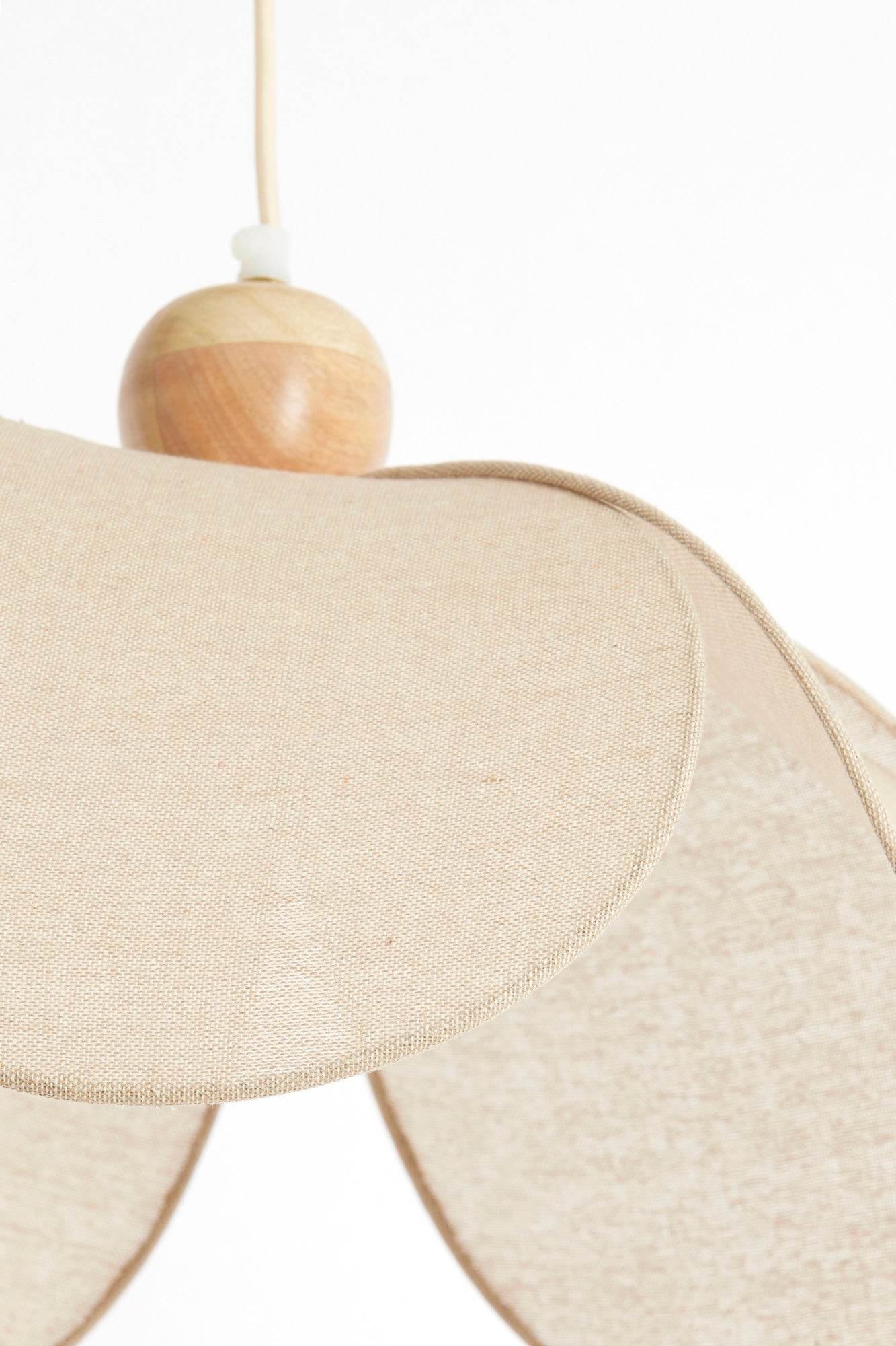 hanglamp-textiel-met-houten-details-light-living-lavriria-variant-image6