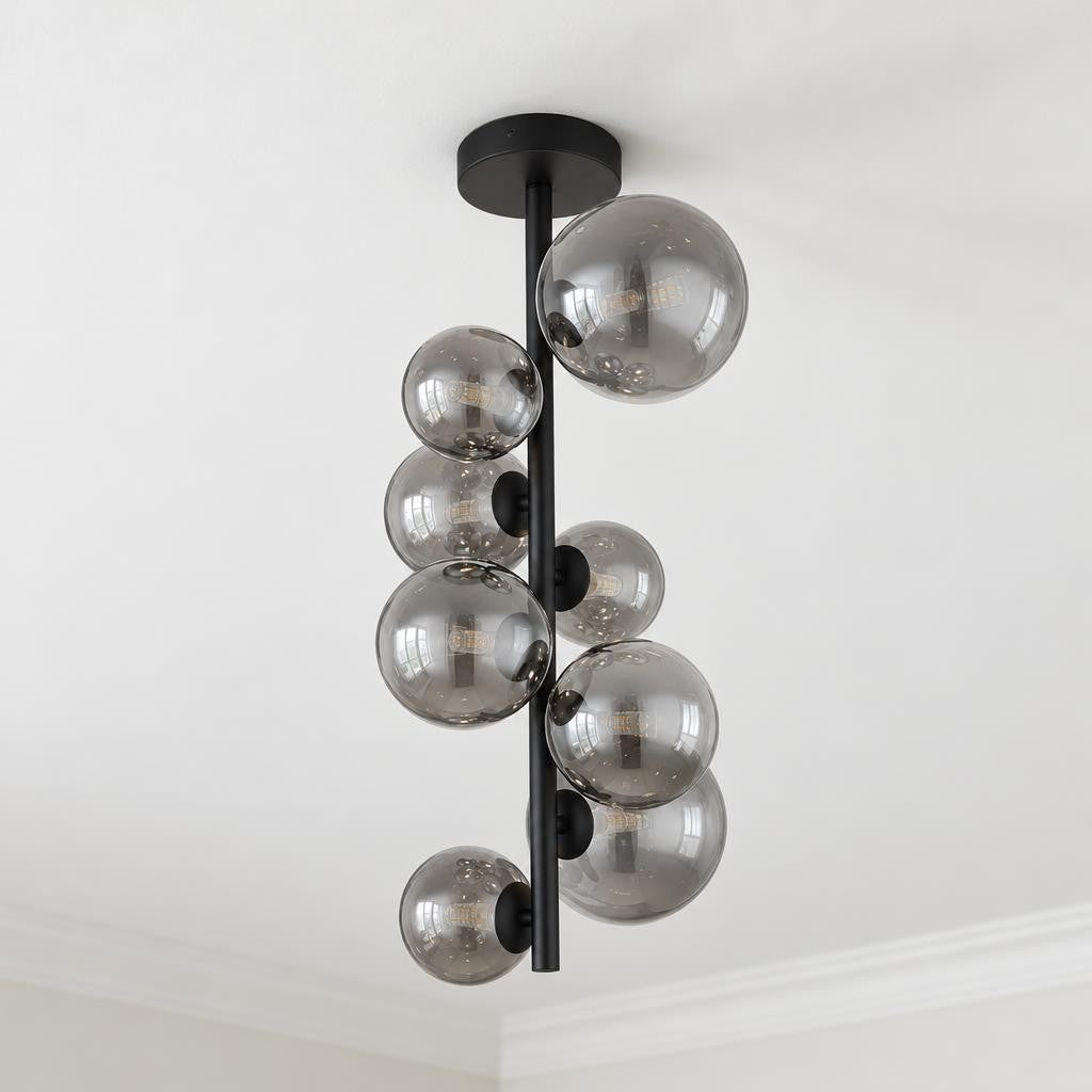 Plafon de teto preto Obolg Riha com 8 vidros fumados – fotografia de ambiente