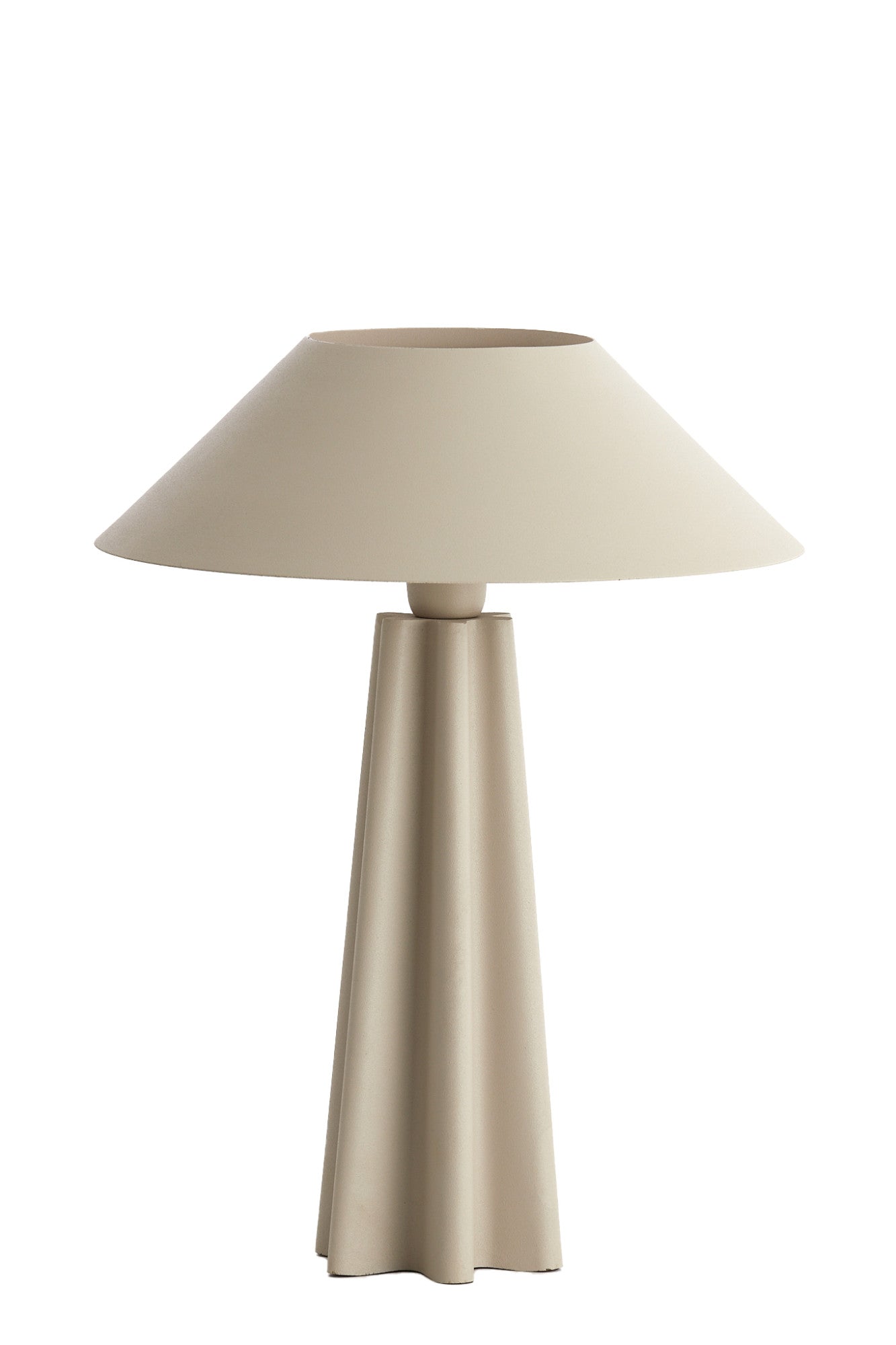 beige-tafellamp-met-conisch-ontwerp-light-living-cukai-variant-image1
