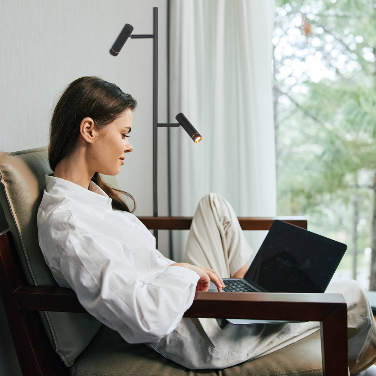 tweelichts-vloerlamp-zwart-met-verstelbare-spots-mexlite-lumo-variant-image2