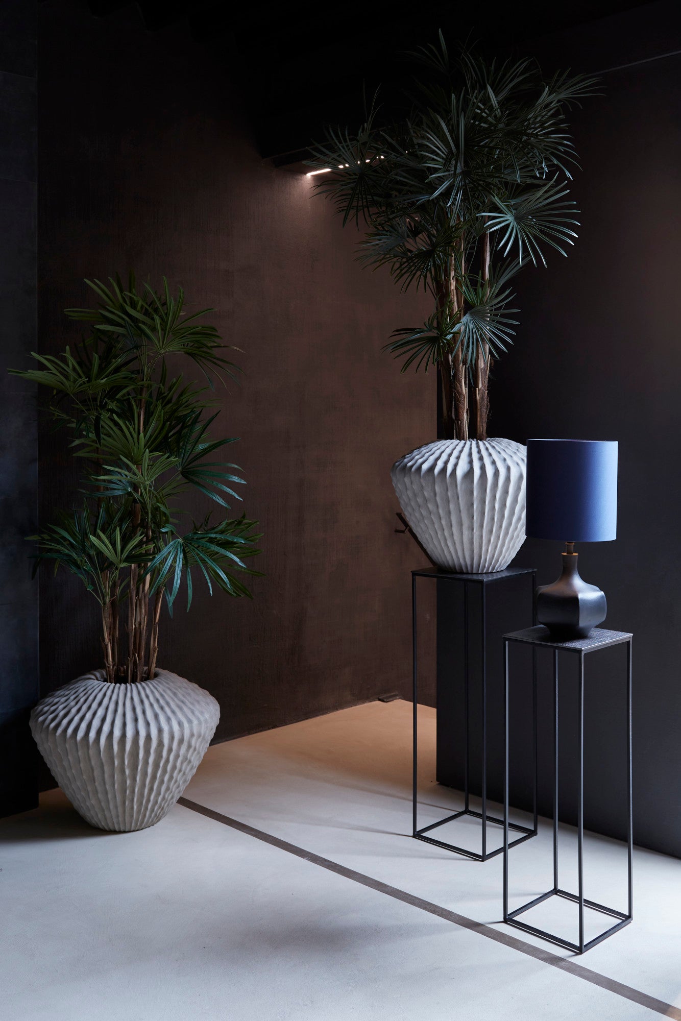 moderne-zwarte-tafellamp-light-living-barril-variant-image4