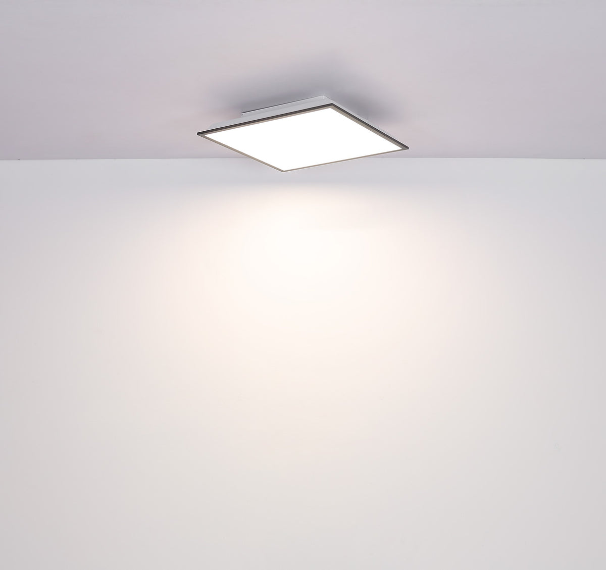 Subtil vit aluminium LED plafondlampa – måttskiss