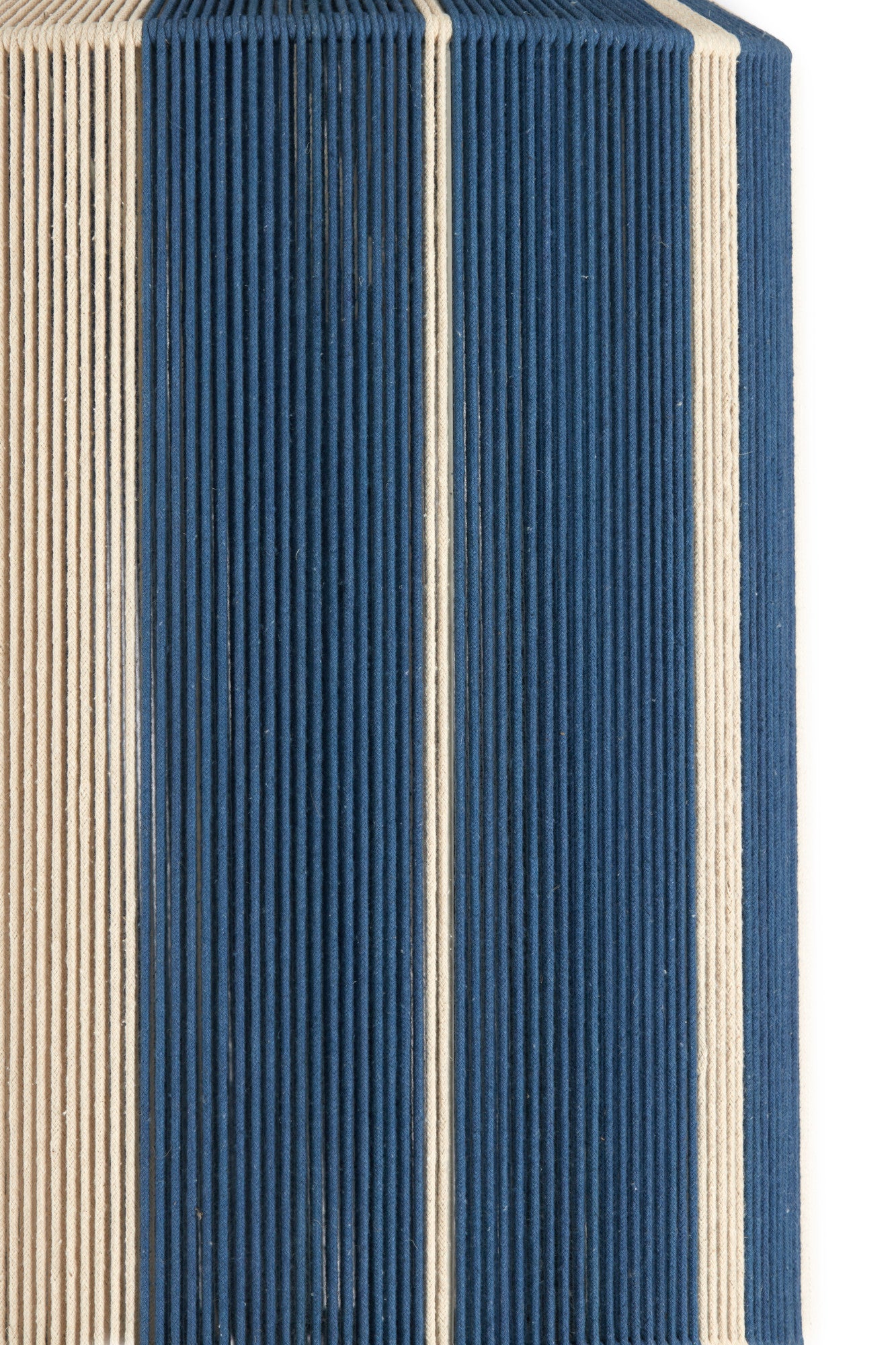 blauw-witte-hanglamp-met-gestreept-patroon-light-living-kozana-variant-image5