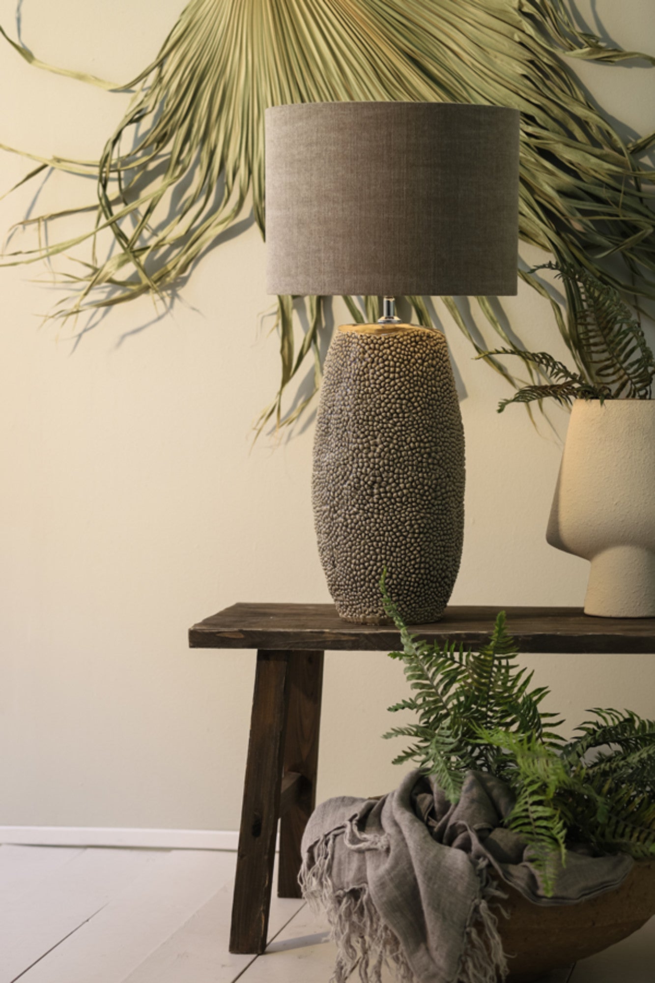 lampvoet-met-unieke-structuur-light-living-kyara-variant-image3