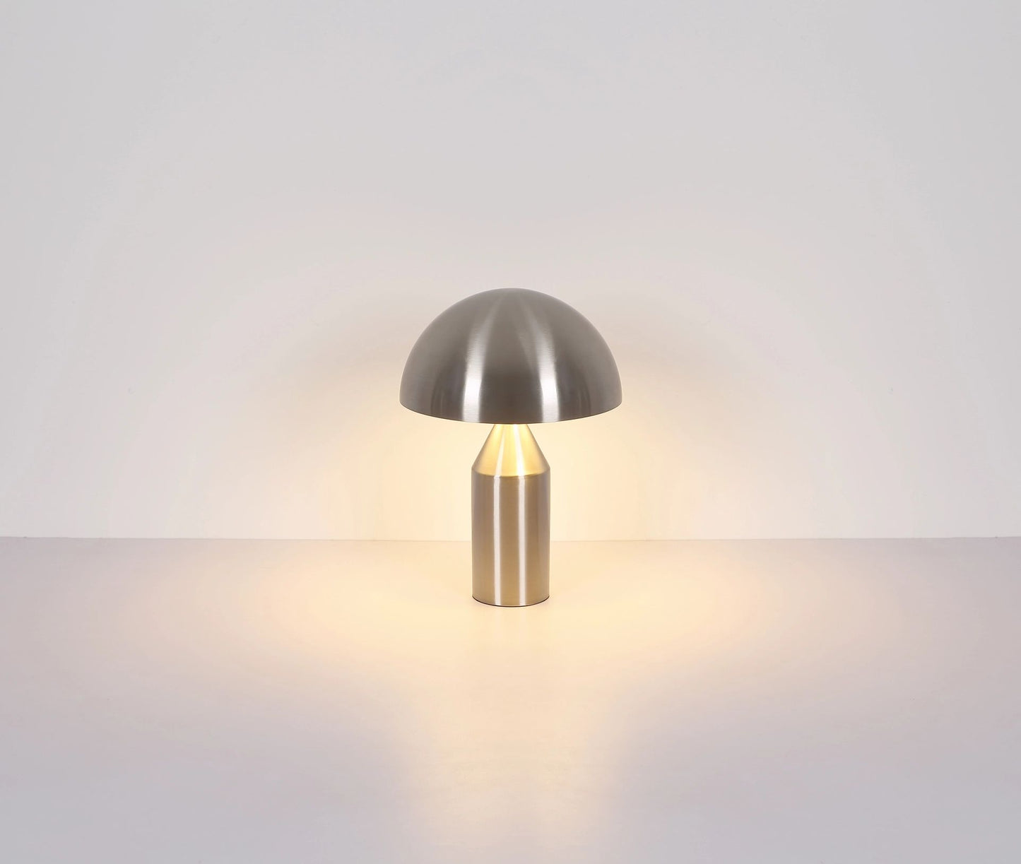 moderne-tafellamp-met-elegante-cilindervorm-atoma-variant-image6