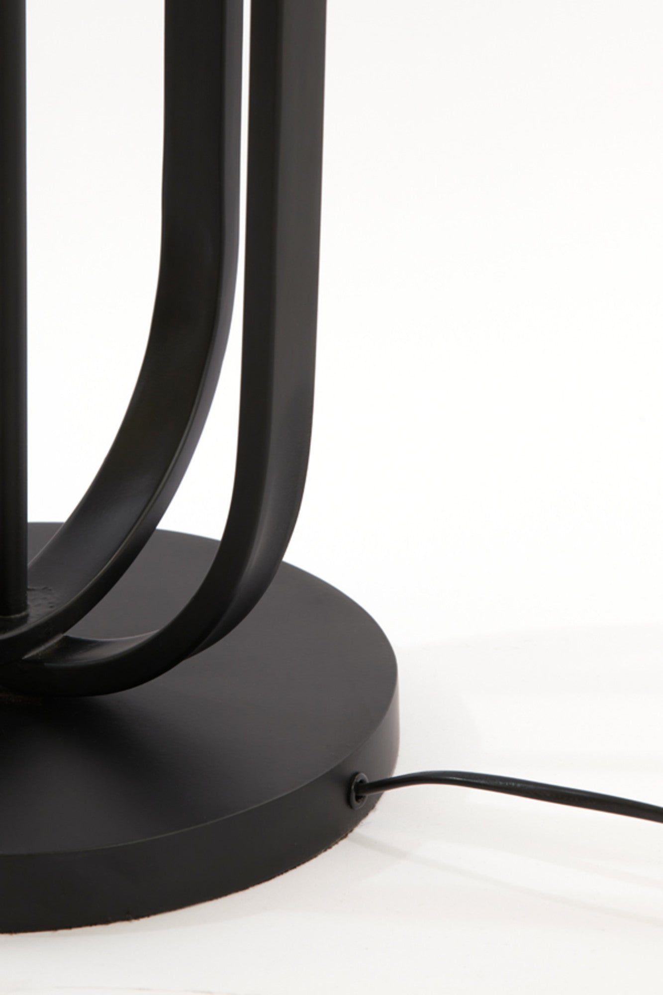 zwarte-metalen-lampvoet-light-living-aster-variant-image6