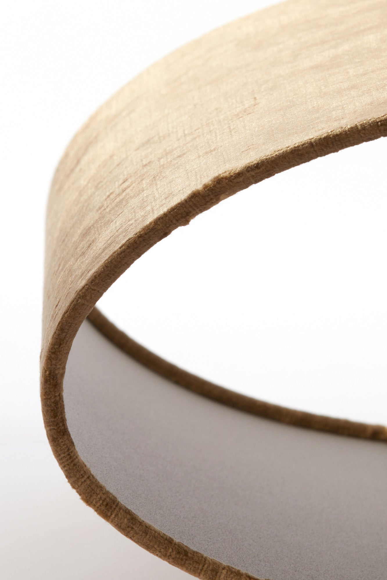 gouden-cilindervormige-lampenkap-in-stijl-light-living-gemstone-variant-image8