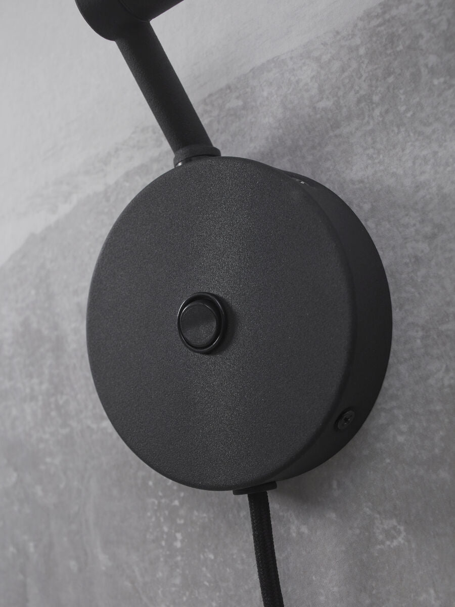 retro-zwarte-wandlamp-metaal-its-about-romi-montreux-variant-image7