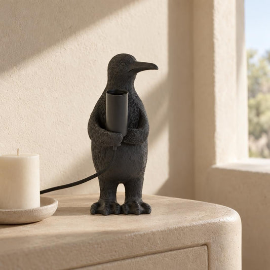 Fekete pingvin asztali lámpa Light & Living Penguin – hangulatkép