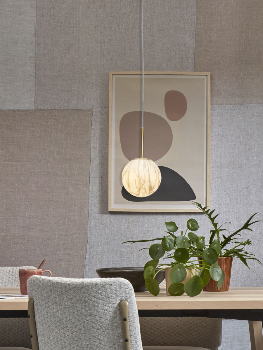 goudkleurige-hanglamp-dessinbol-klein-its-about-romi-carrara-variant-image1