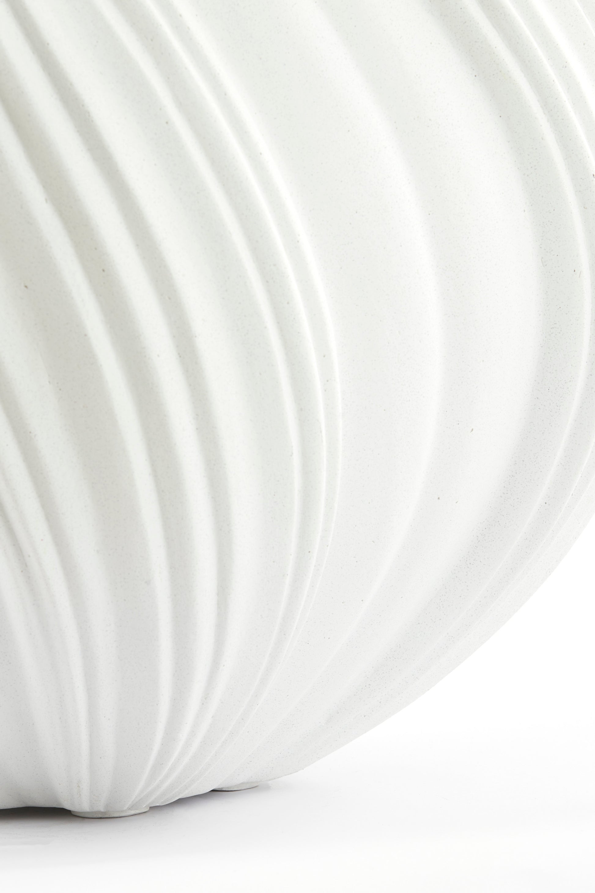 sfeervolle-witte-stenen-vaas-light-living-yatung-variant-image5
