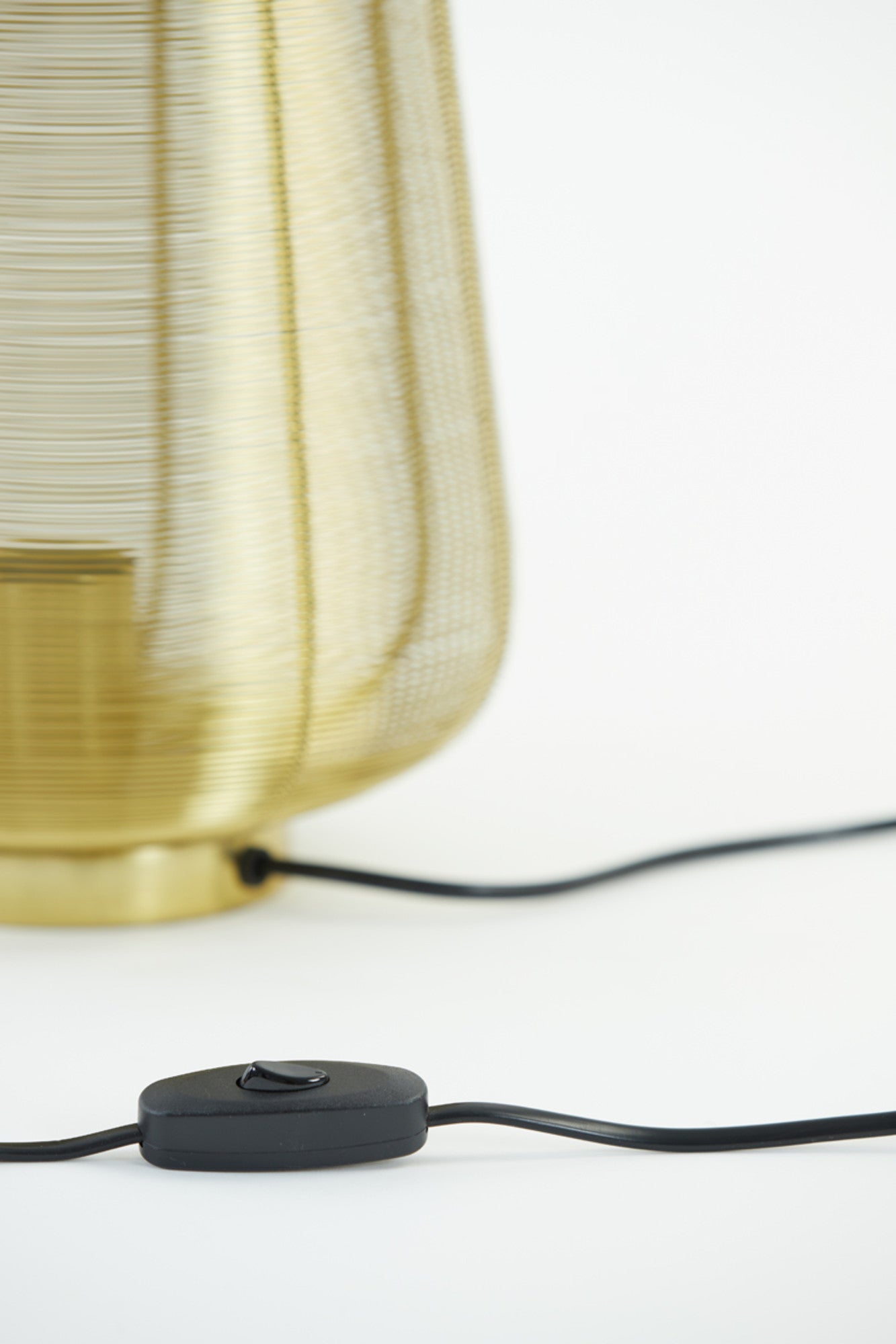 rustieke-gouden-fijnmazige-tafellamp-light-living-adeta-variant-image8