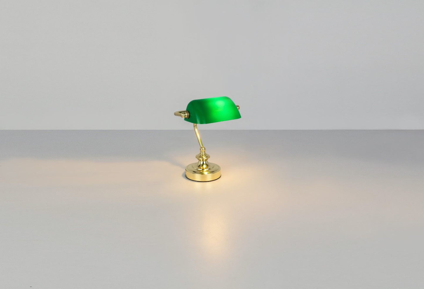 elegante-tafellamp-met-groene-acrylscherm-antique-variant-image7