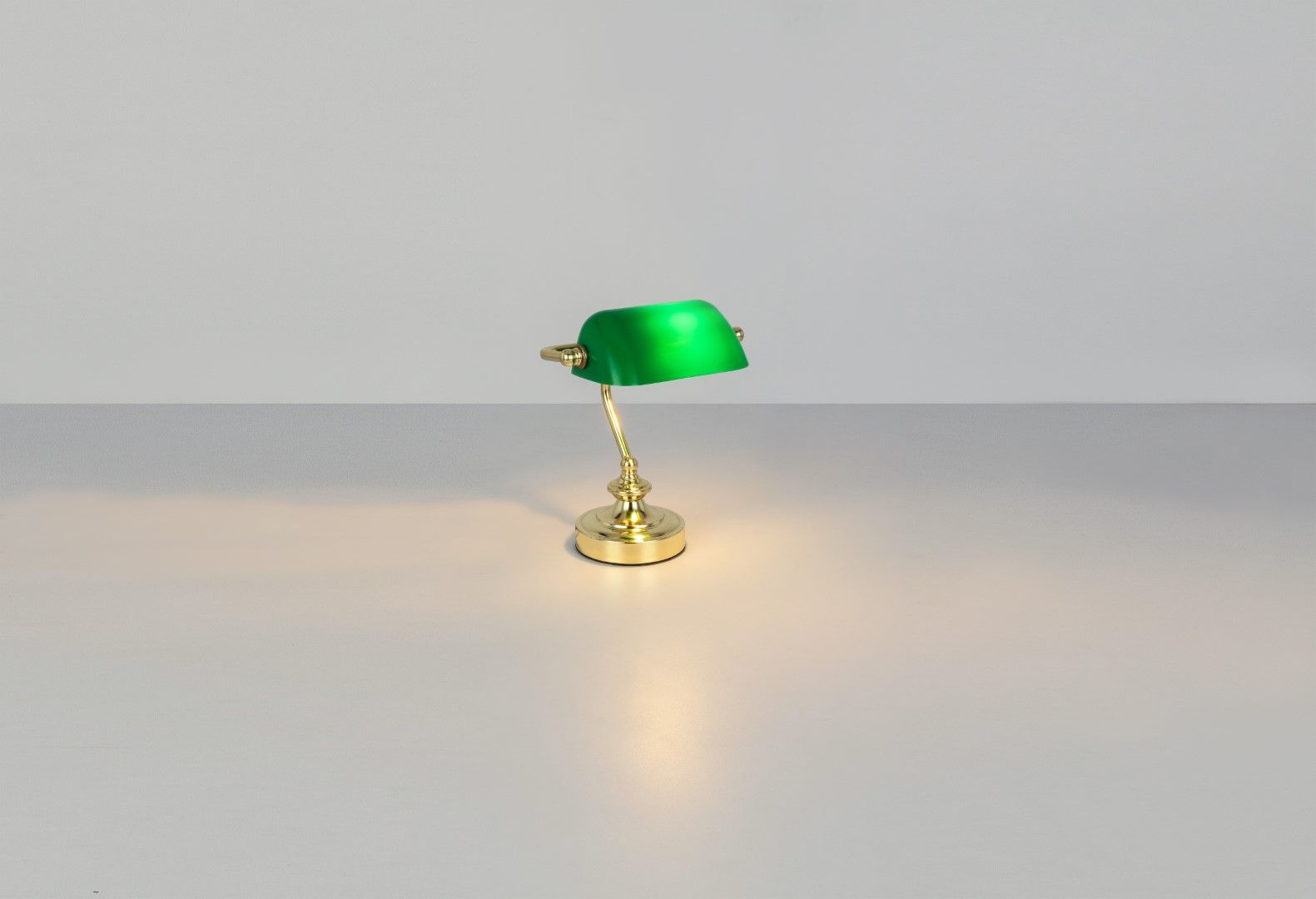 elegante-tafellamp-met-groene-acrylscherm-antique-variant-image7