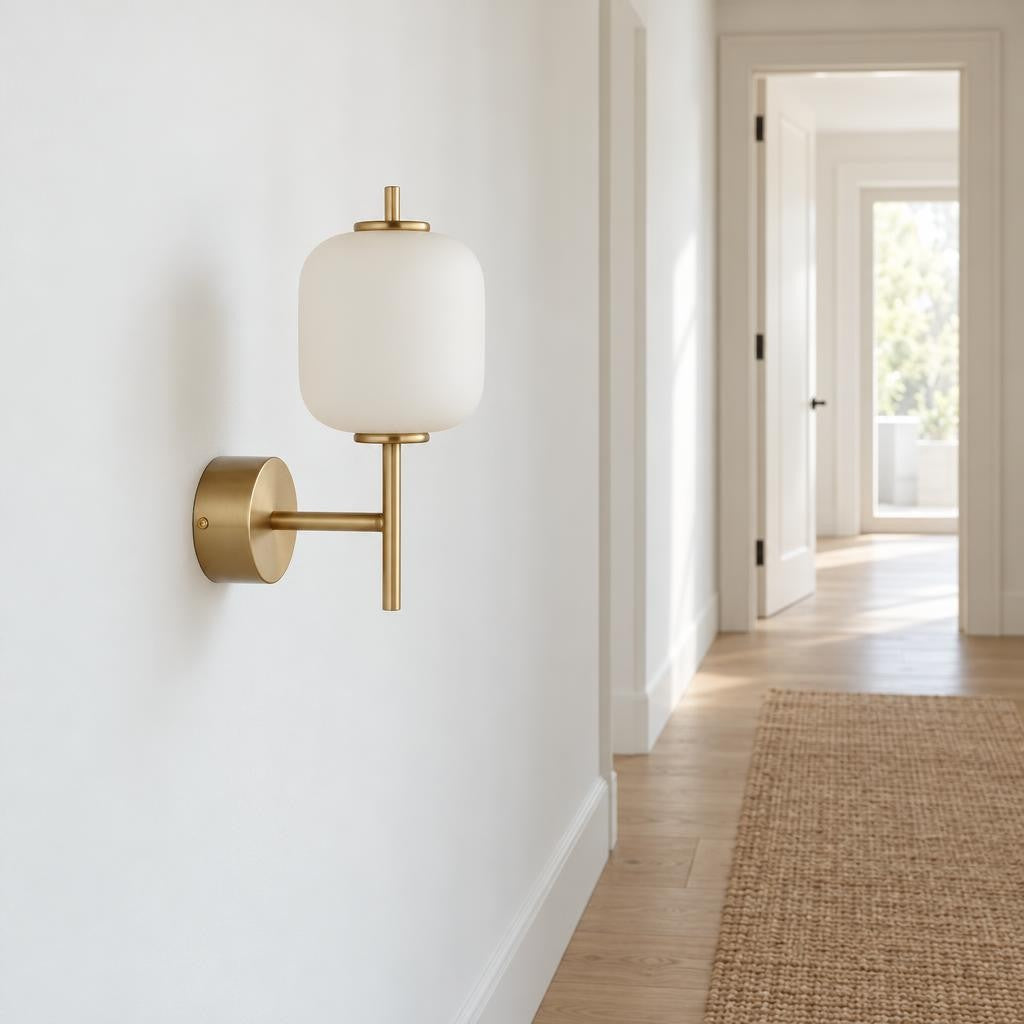 Globo Ewald Brass Wall Light – Classic LED – lifestyle image