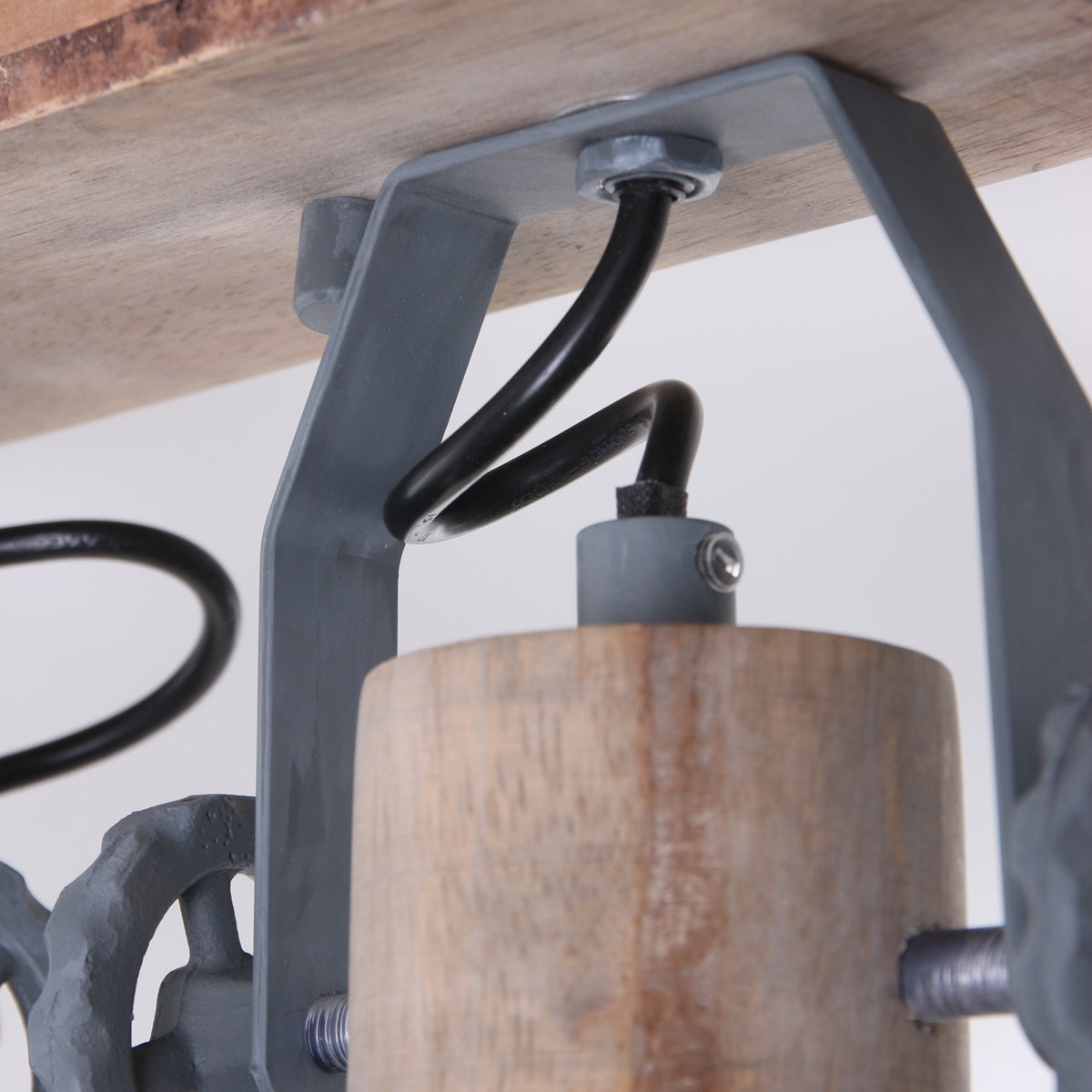 stoere-2-lichts-plafondlamp-mexlite-gearwood-variant-image5