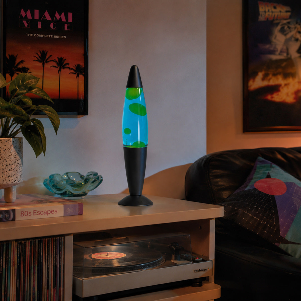zwarte-lavalamp-met-gele-lava-mexlite-volcan-variant-image2
