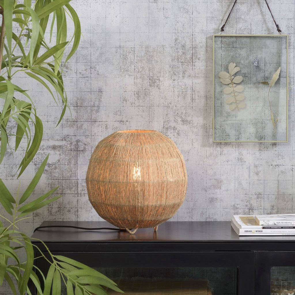 Lampa stołowa rattan GOOD&MOJO Iguazu – zdjęcie aranżacyjne