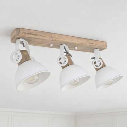Candeeiro de teto Gearwood com 3 focos branco e madeira – fotografia de ambiente