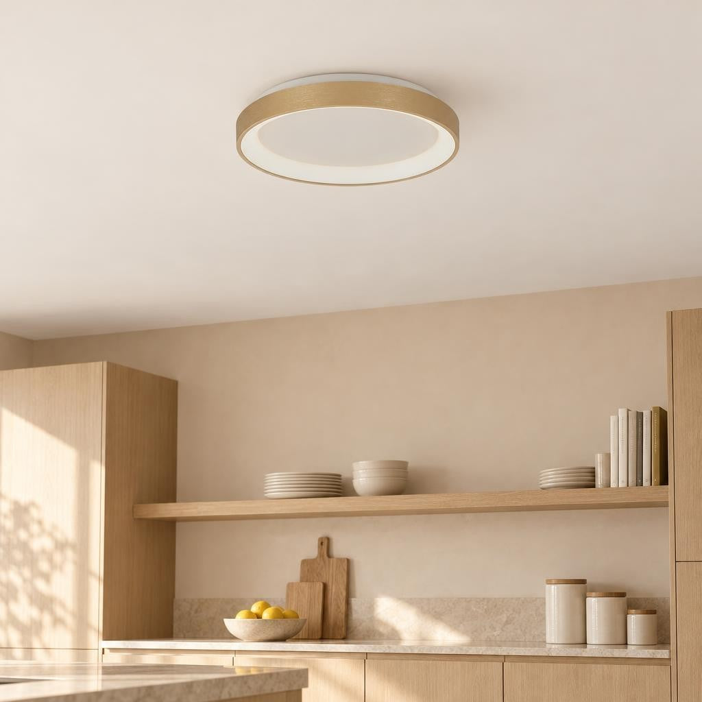 minimalistische-gouden-led-plafondlamp-rond-steinhauer-ringlede-ai-sfeer_image