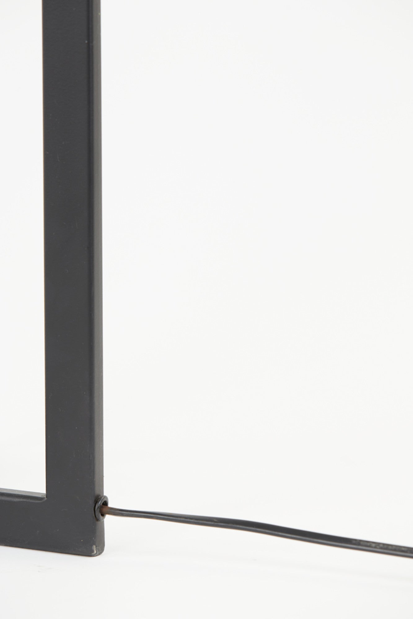 industriele-zwarte-rechthoekige-lampenvoet-light-living-mace-variant-image8